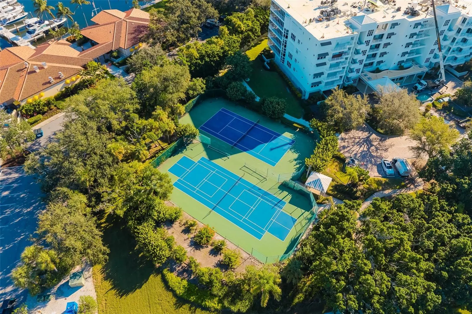 2358 HARBOUR OAKS DR