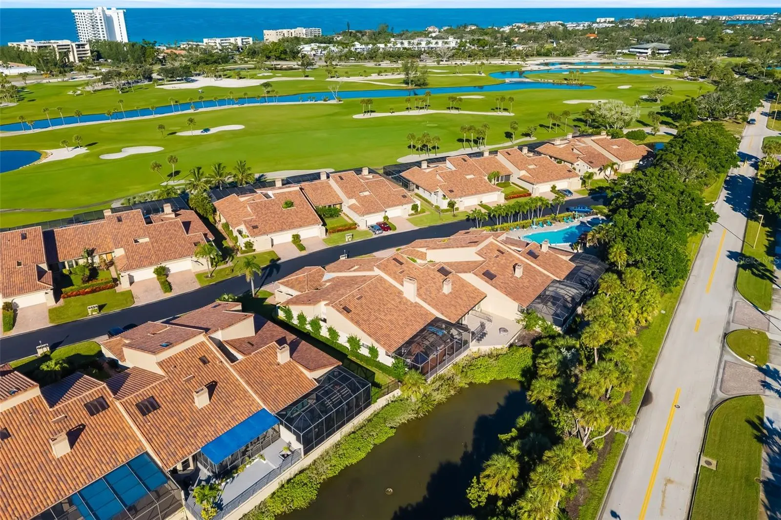 2358 HARBOUR OAKS DR