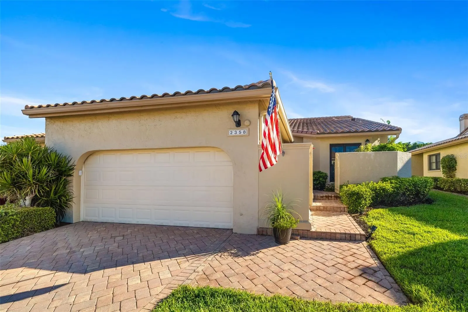 2358 HARBOUR OAKS DR