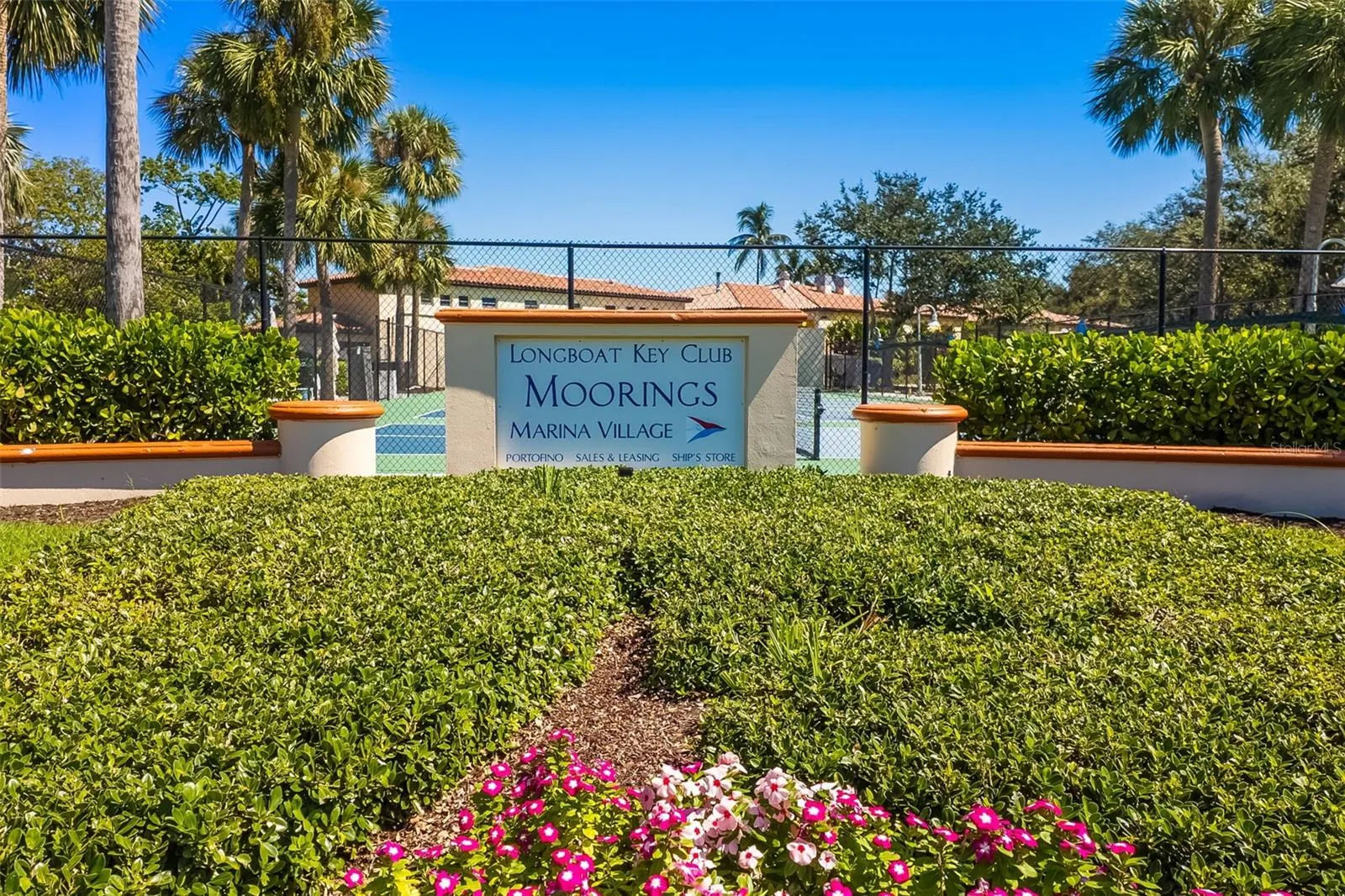 2358 HARBOUR OAKS DR