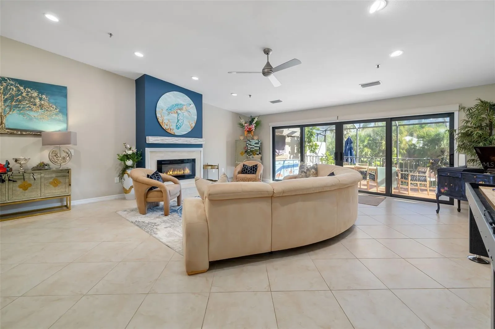 2358 HARBOUR OAKS DR