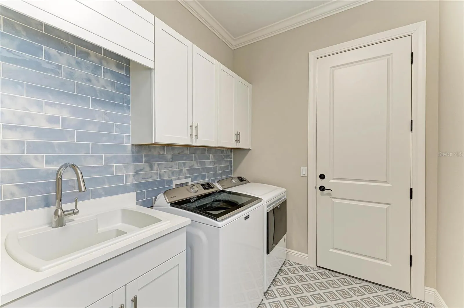 4723 SENECA PARK TRL