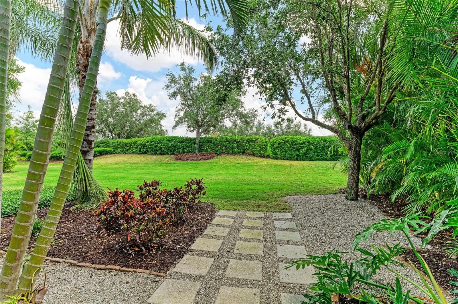4723 SENECA PARK TRL