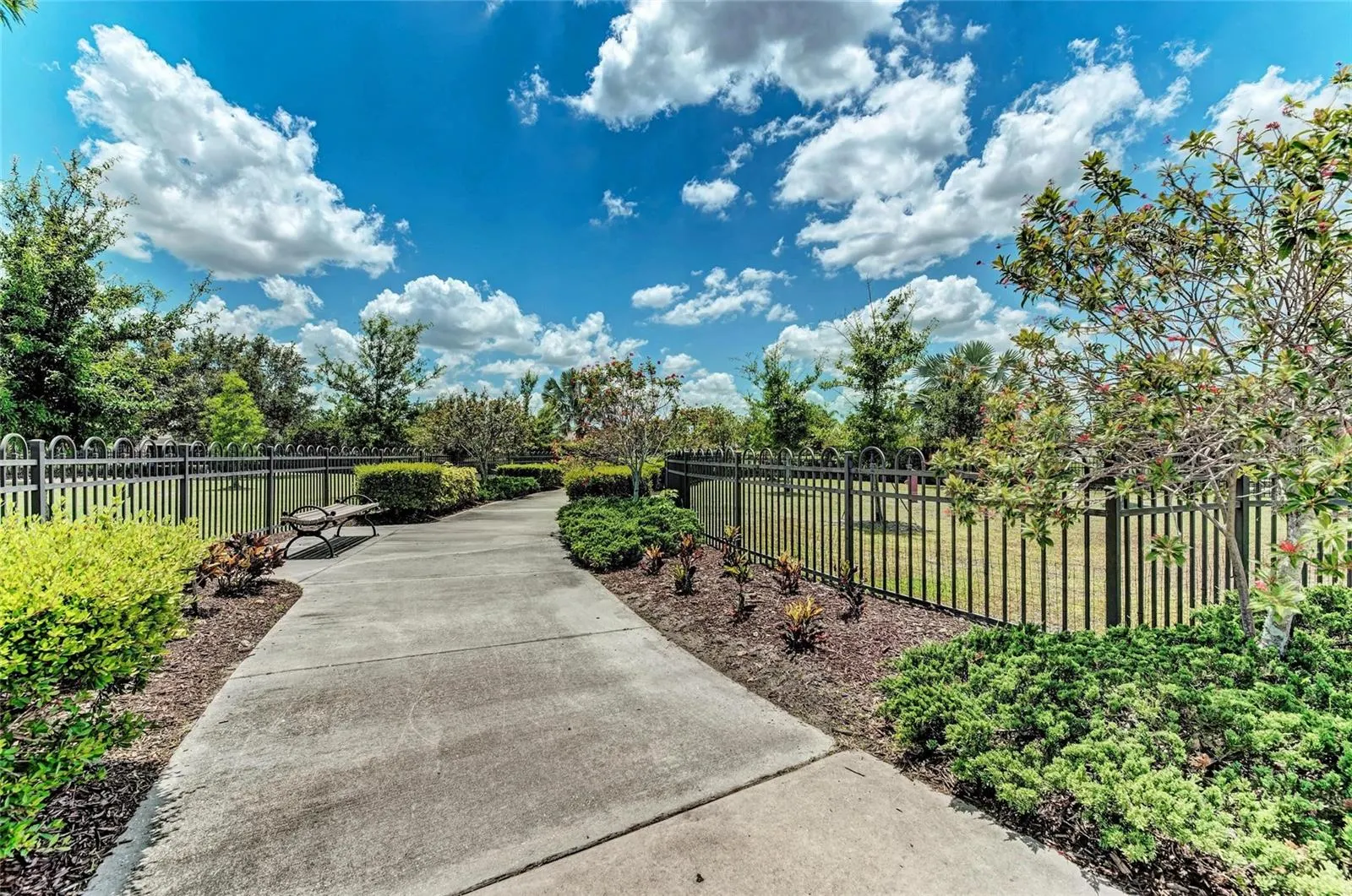 4723 SENECA PARK TRL