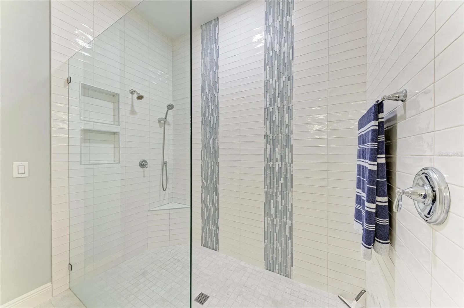 4723 SENECA PARK TRL