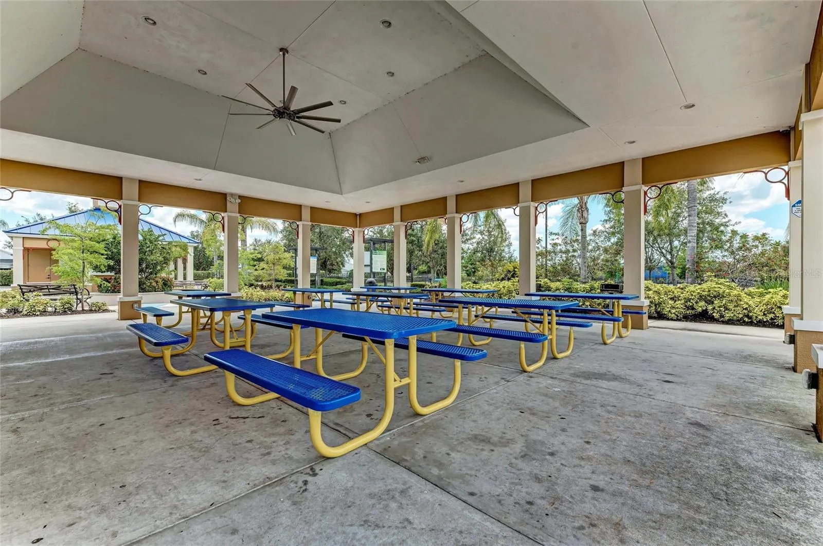 4723 SENECA PARK TRL