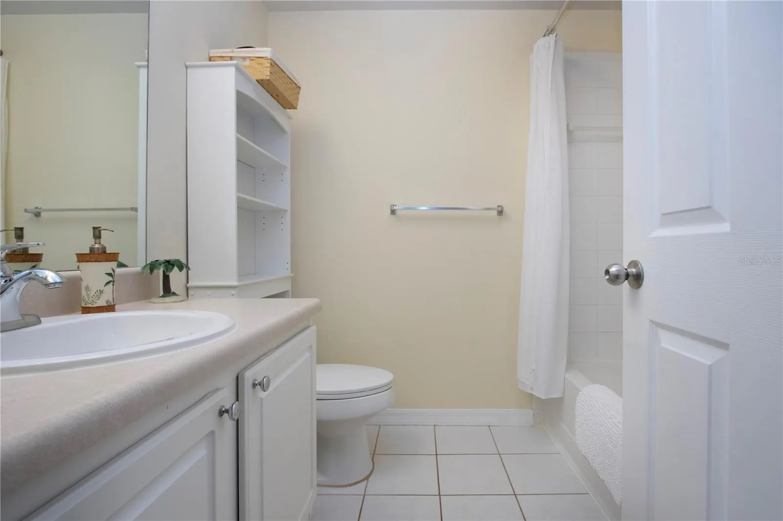 5721 BENTGRASS DR #20-208, #20-208