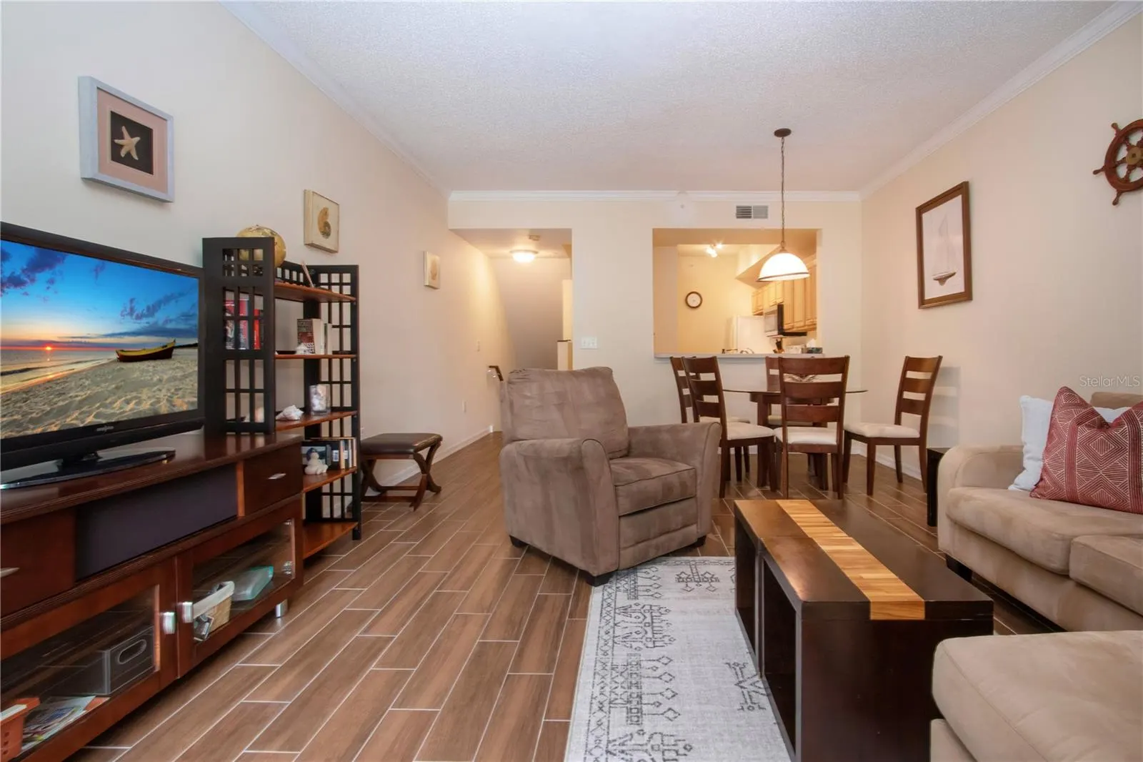 5721 BENTGRASS DR #20-208, #20-208