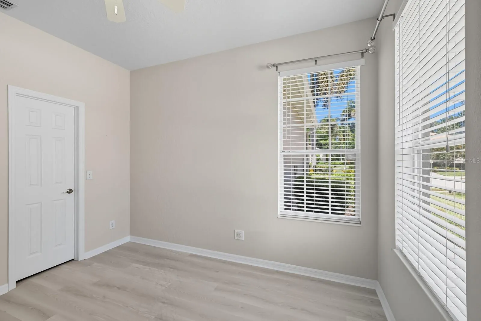 4470 KARIBA LAKE TER