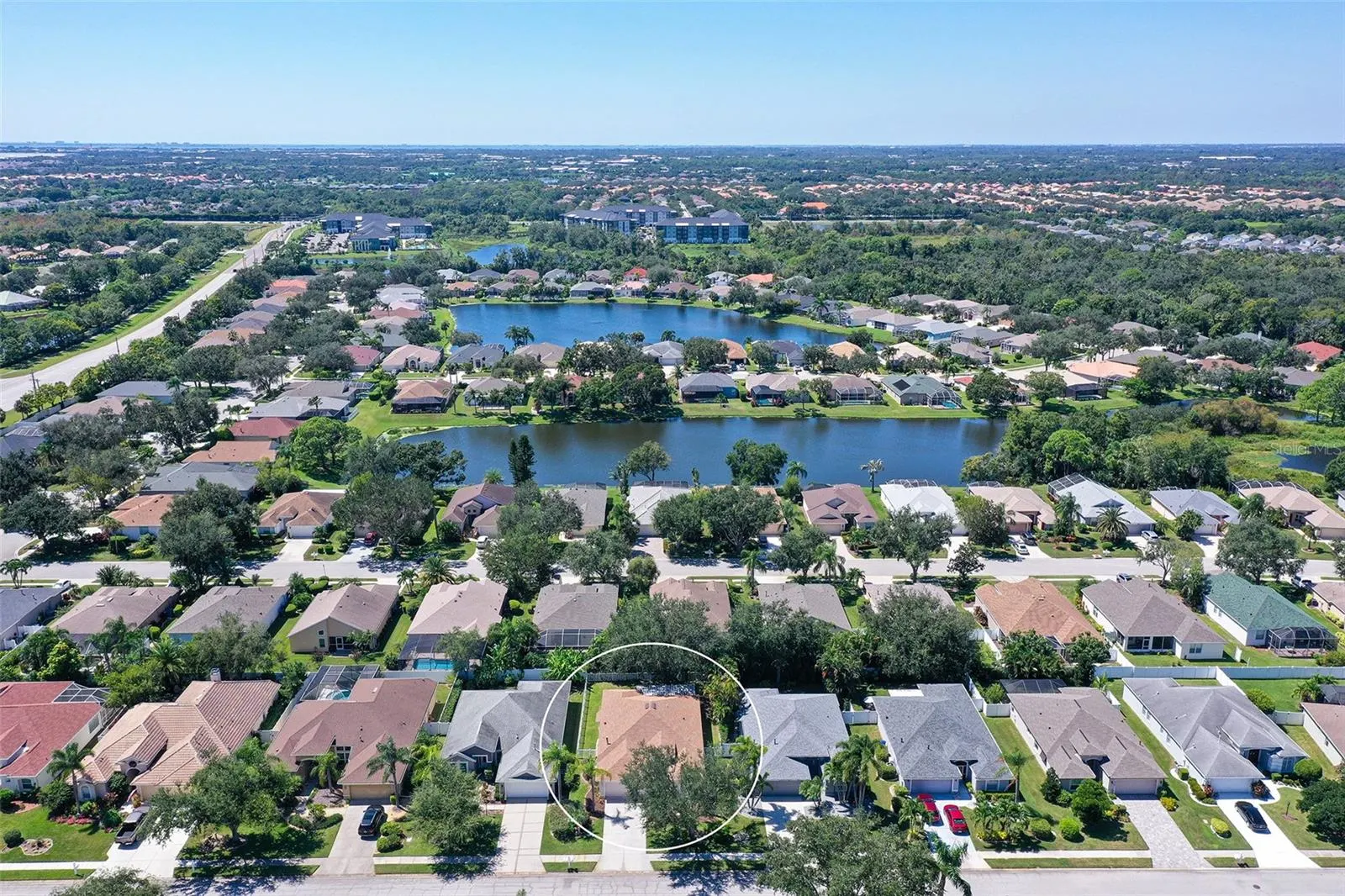 6734 W COUNTRY CLUB LN