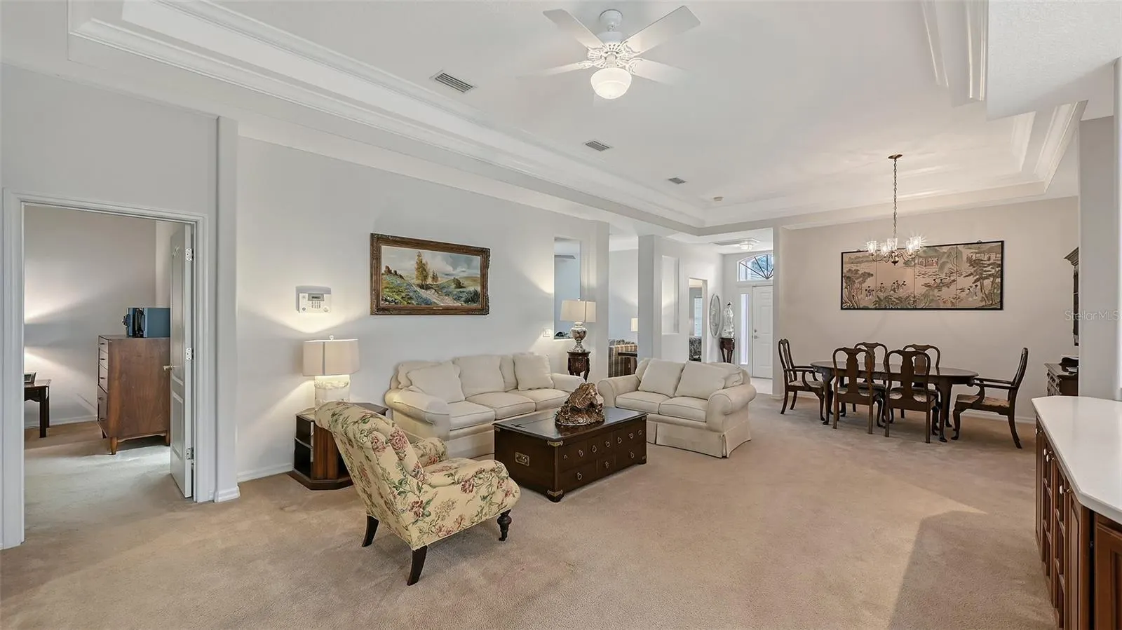 6734 W COUNTRY CLUB LN