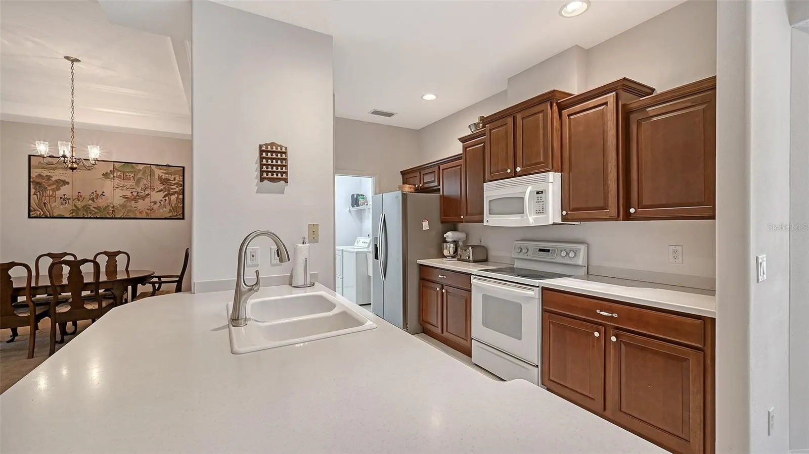 6734 W COUNTRY CLUB LN