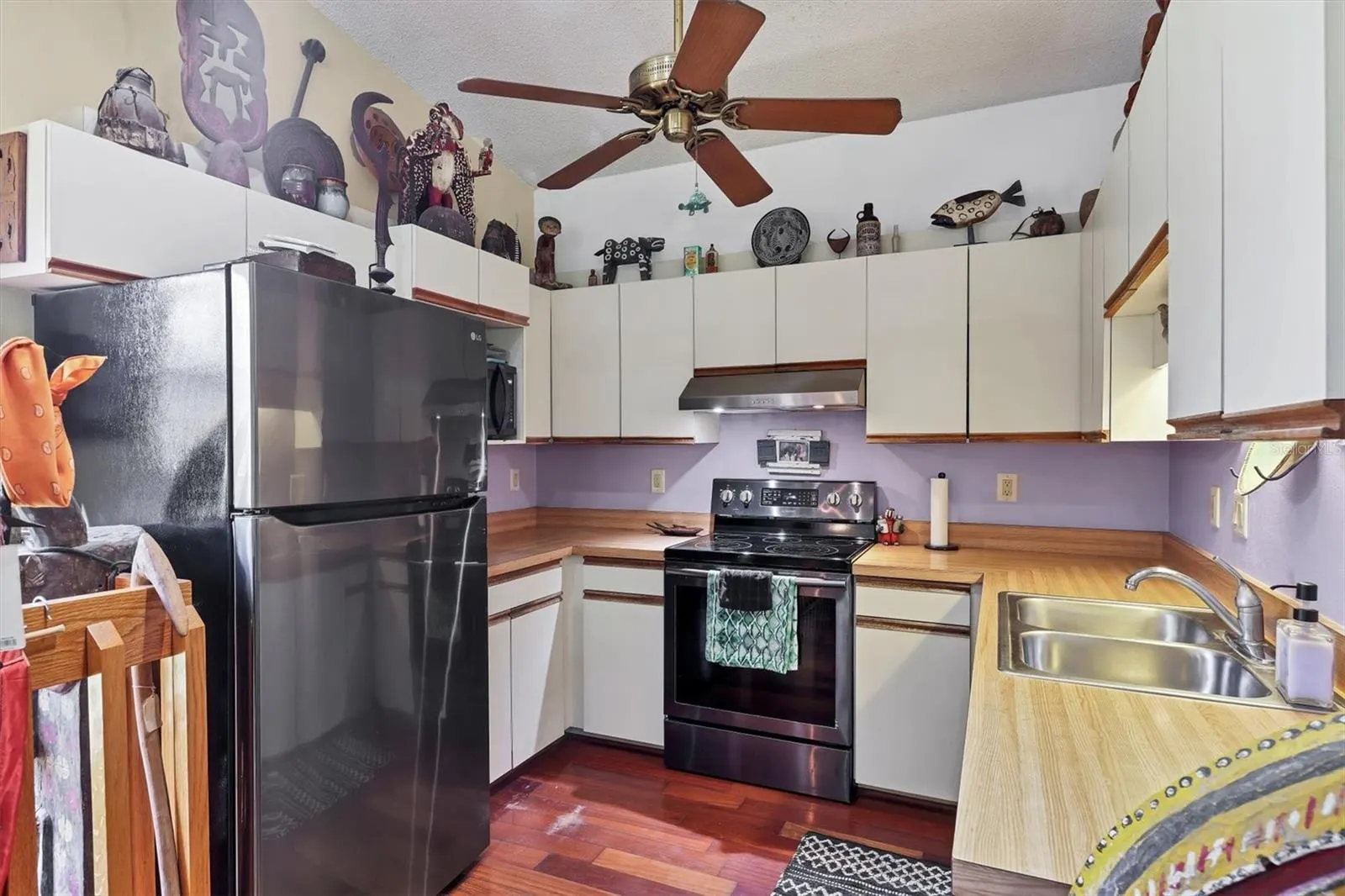 2230 MYAKKA RD