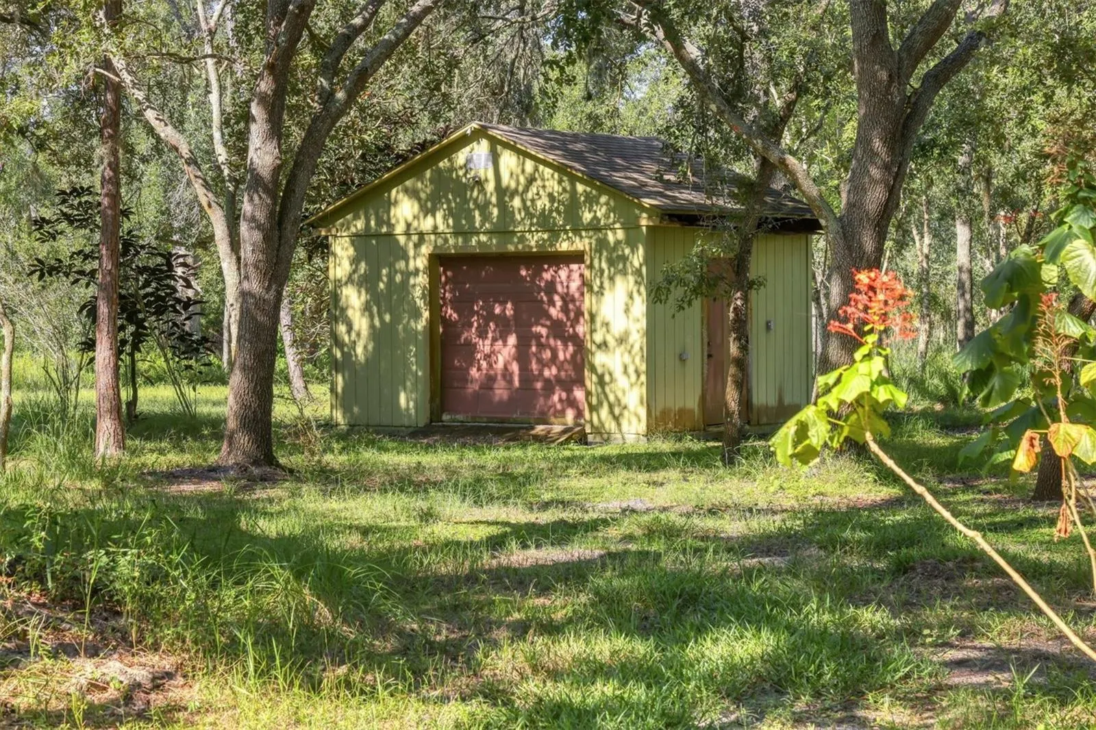 2230 MYAKKA RD
