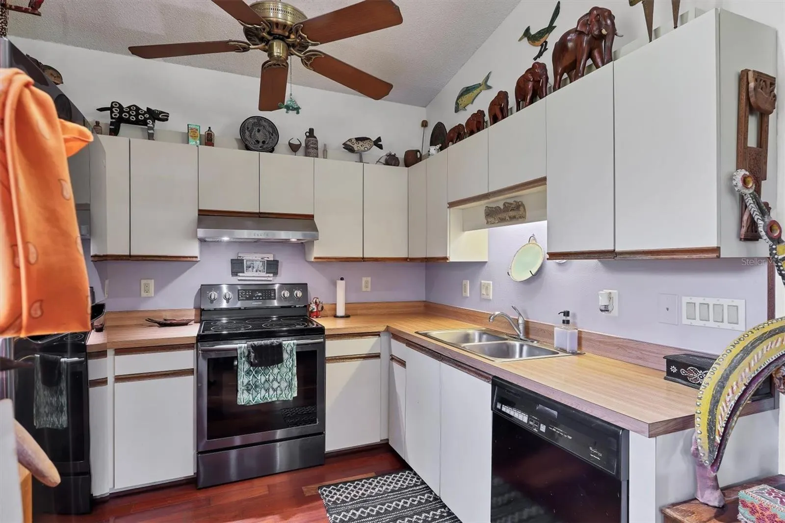 2230 MYAKKA RD