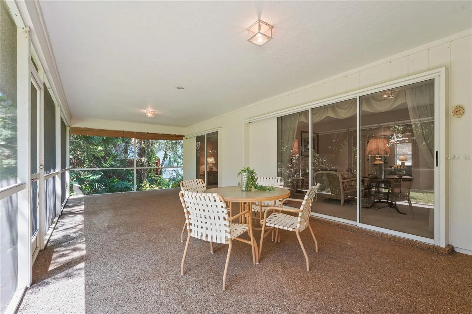 4420 OAK VIEW DR