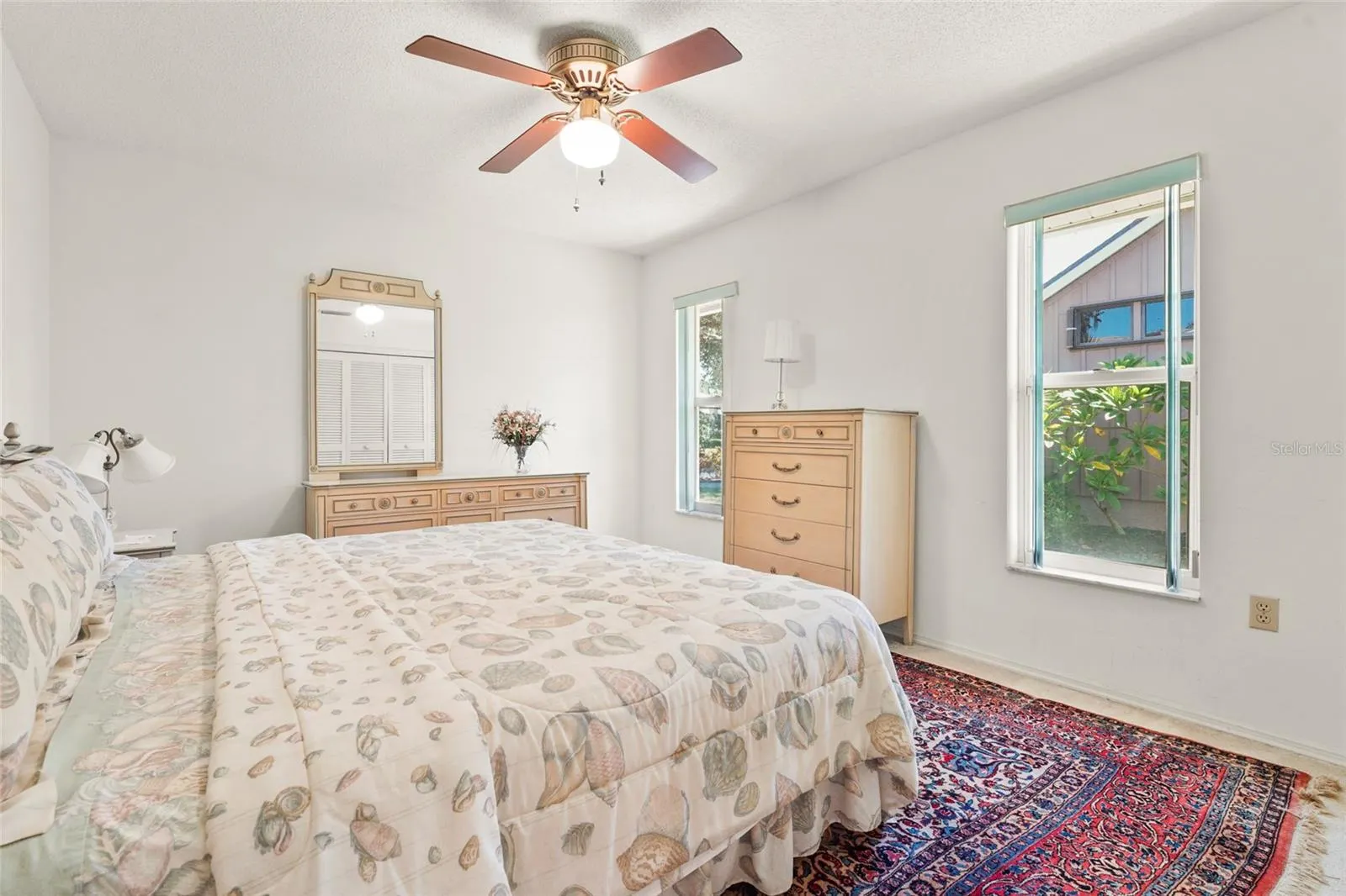 4420 OAK VIEW DR