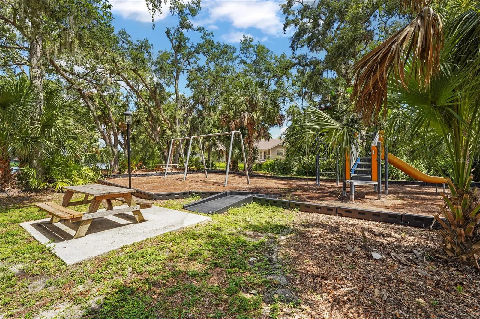 4420 OAK VIEW DR