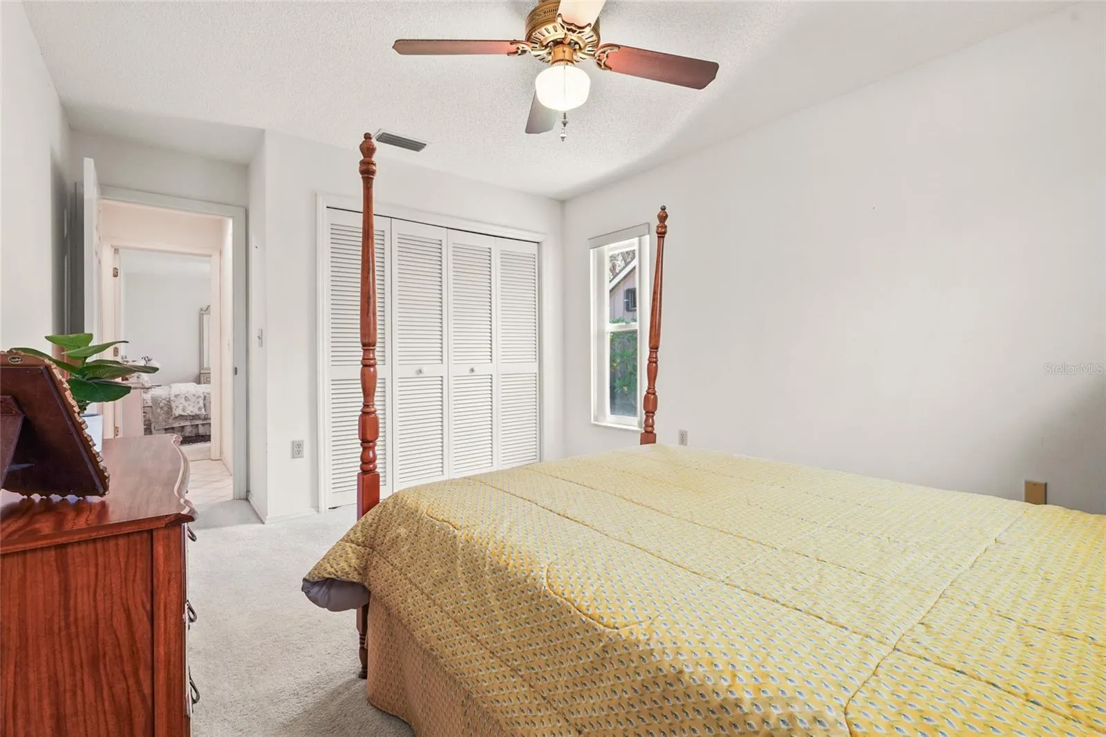 4420 OAK VIEW DR