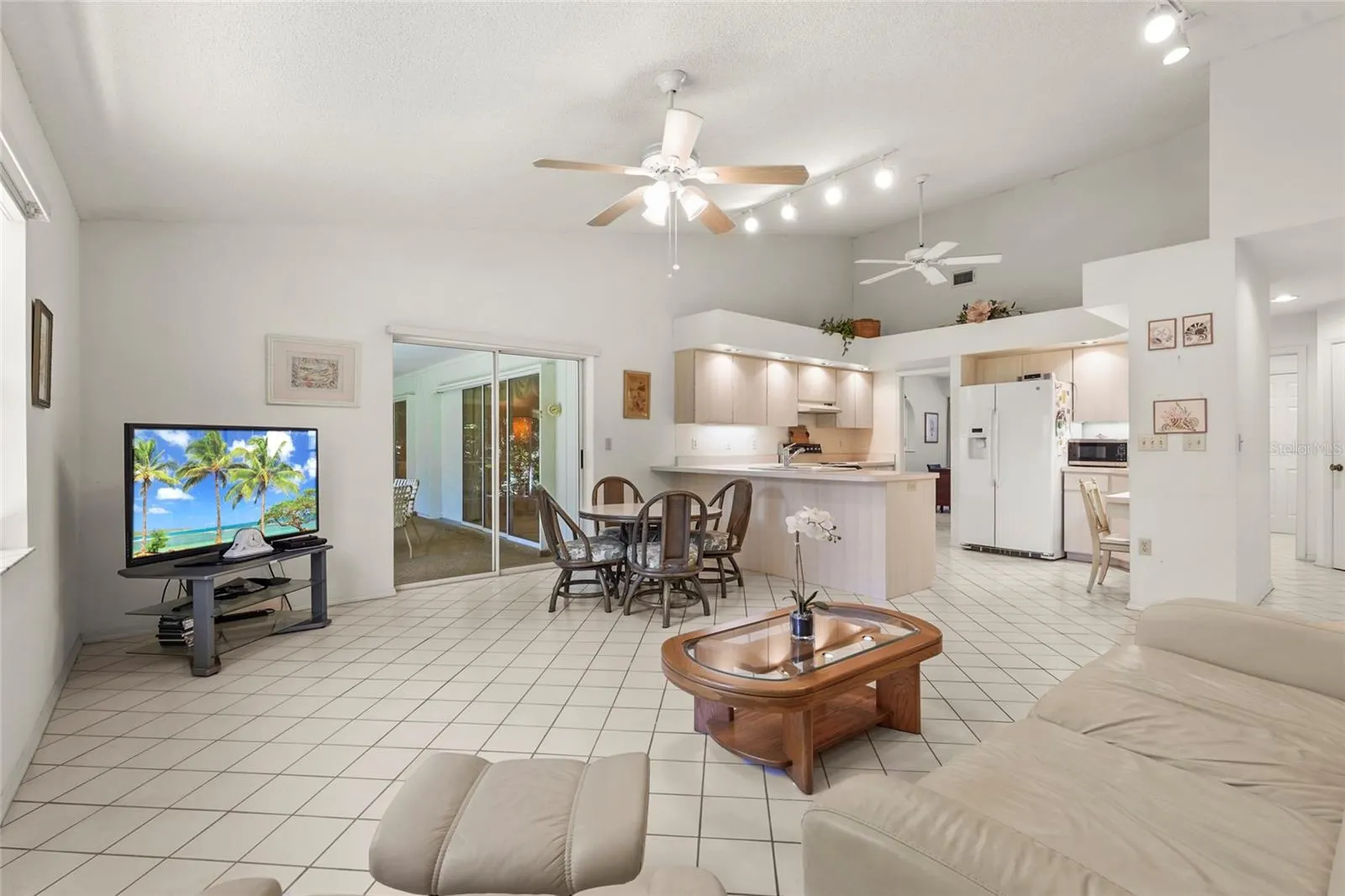 4420 OAK VIEW DR