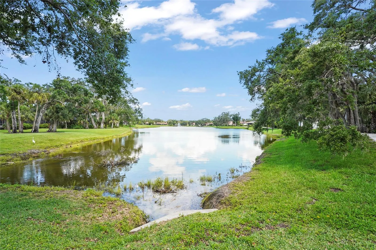 4420 OAK VIEW DR