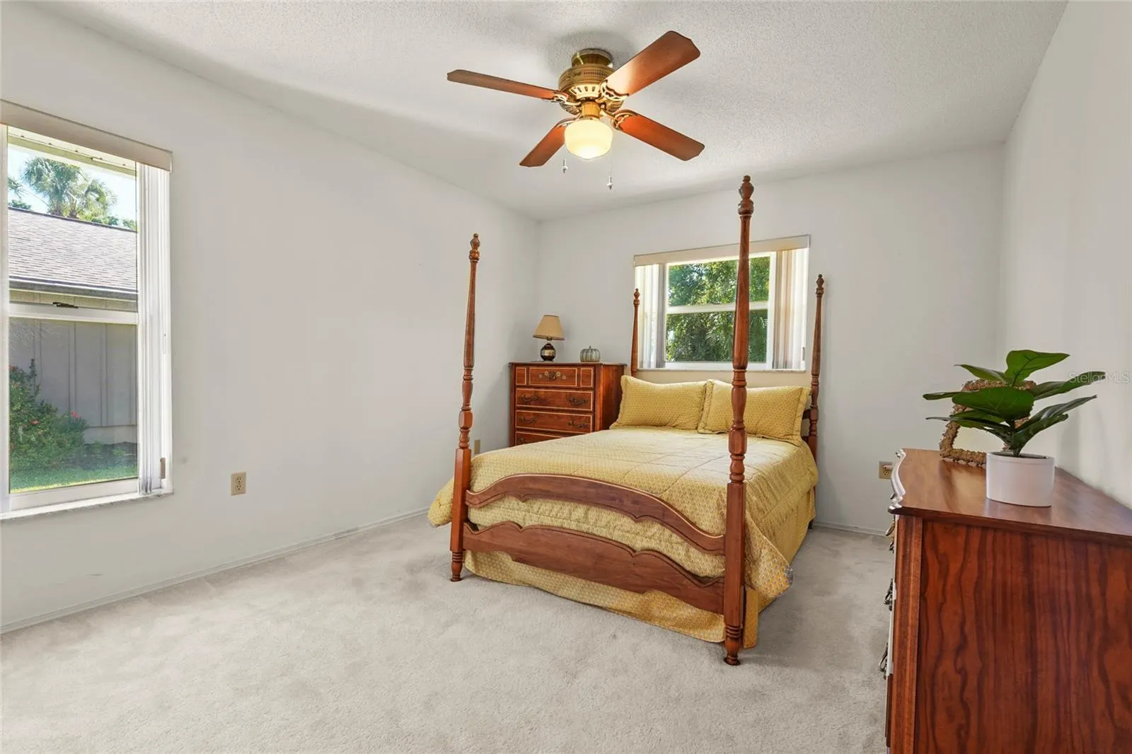 4420 OAK VIEW DR