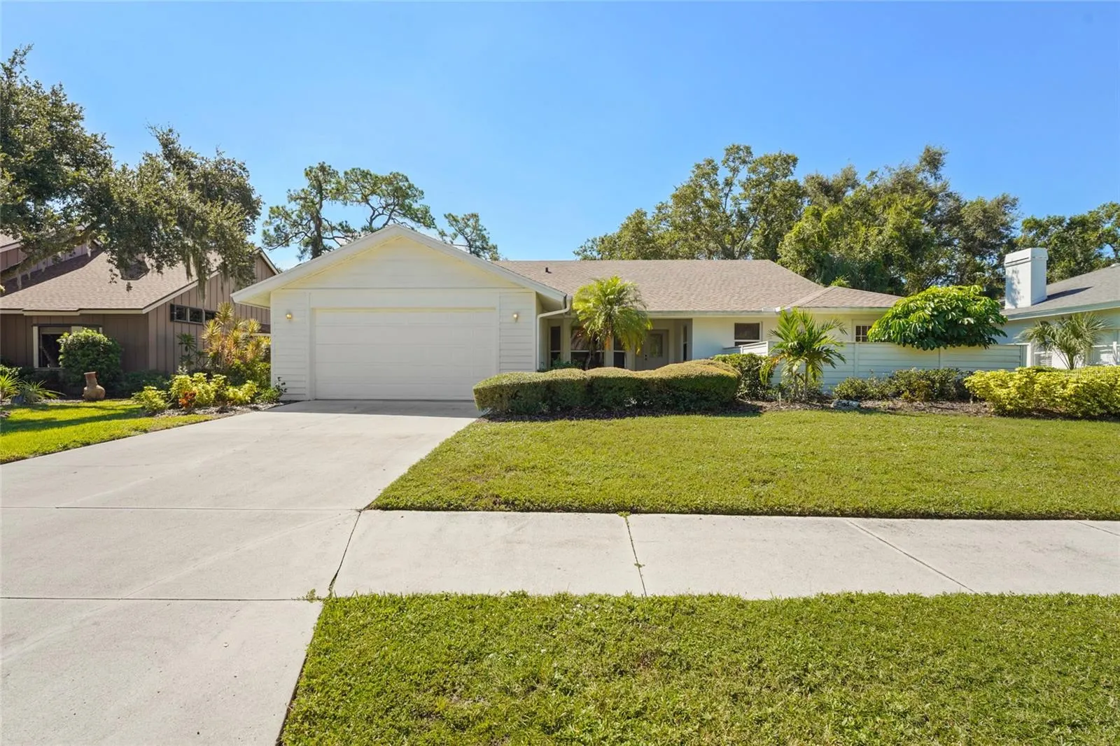 4420 OAK VIEW DR