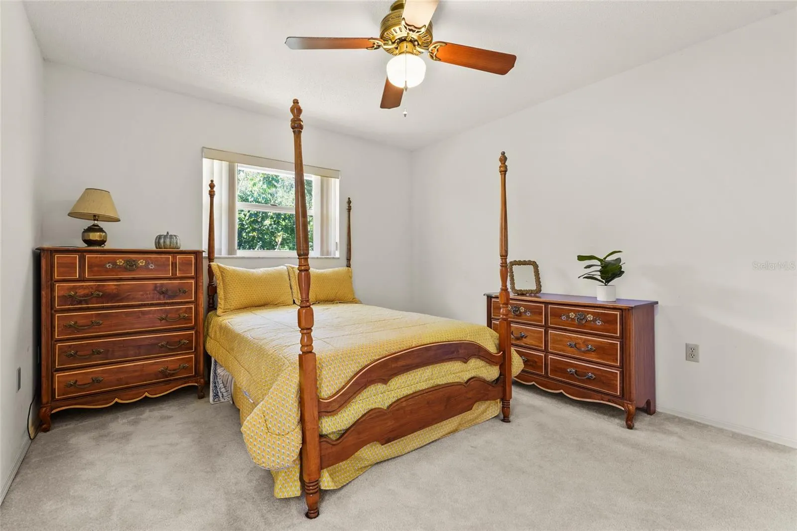 4420 OAK VIEW DR