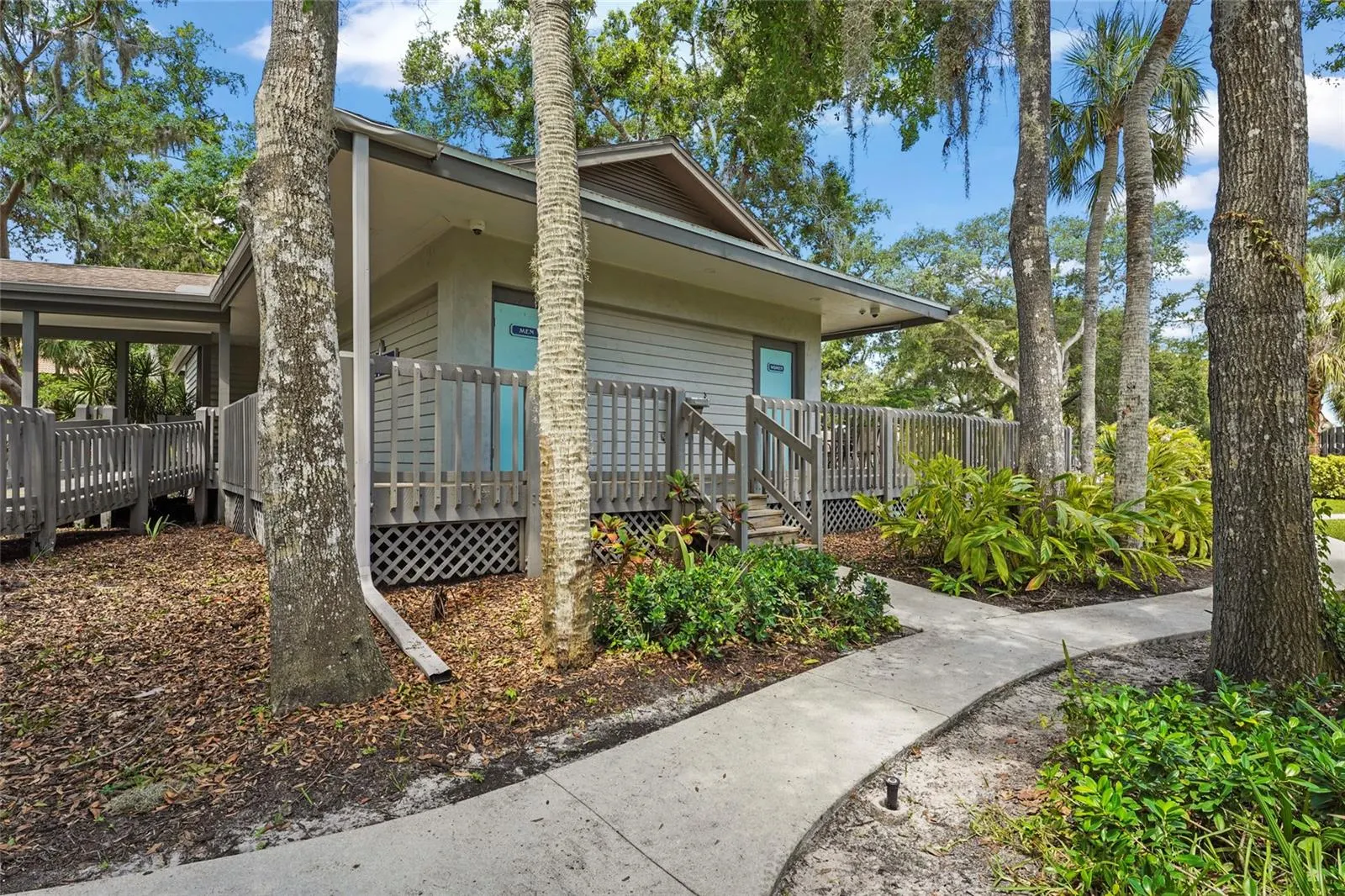 4420 OAK VIEW DR