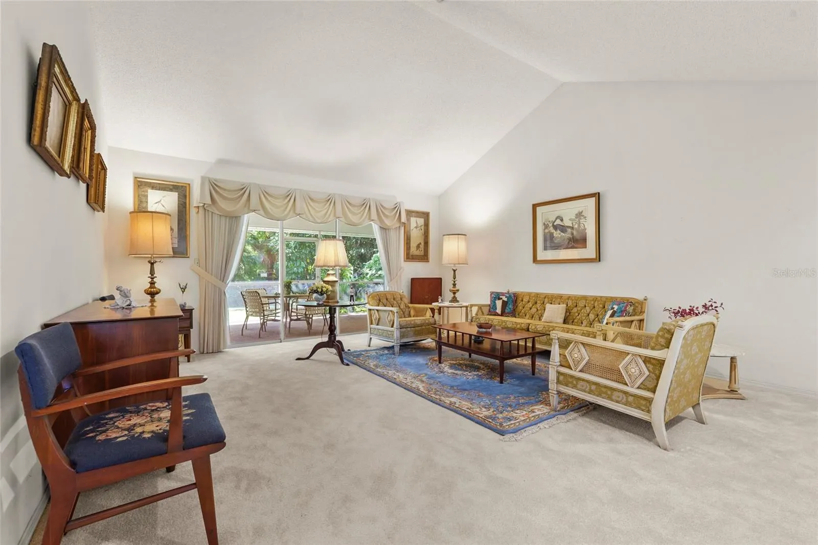 4420 OAK VIEW DR