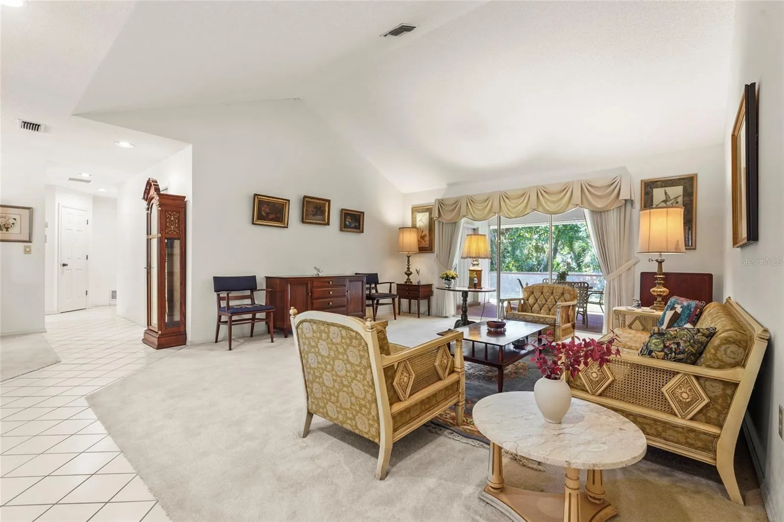 4420 OAK VIEW DR