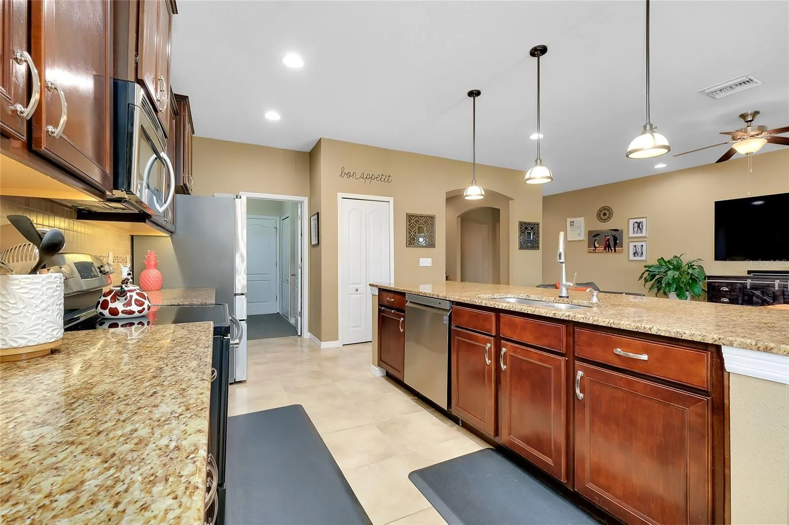 5438 CARTAGENA DR