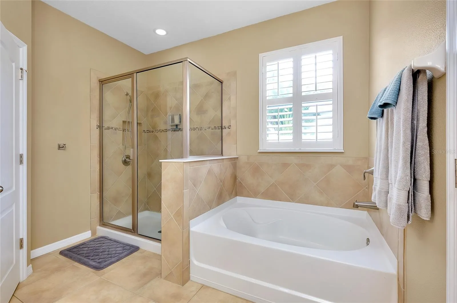 5438 CARTAGENA DR