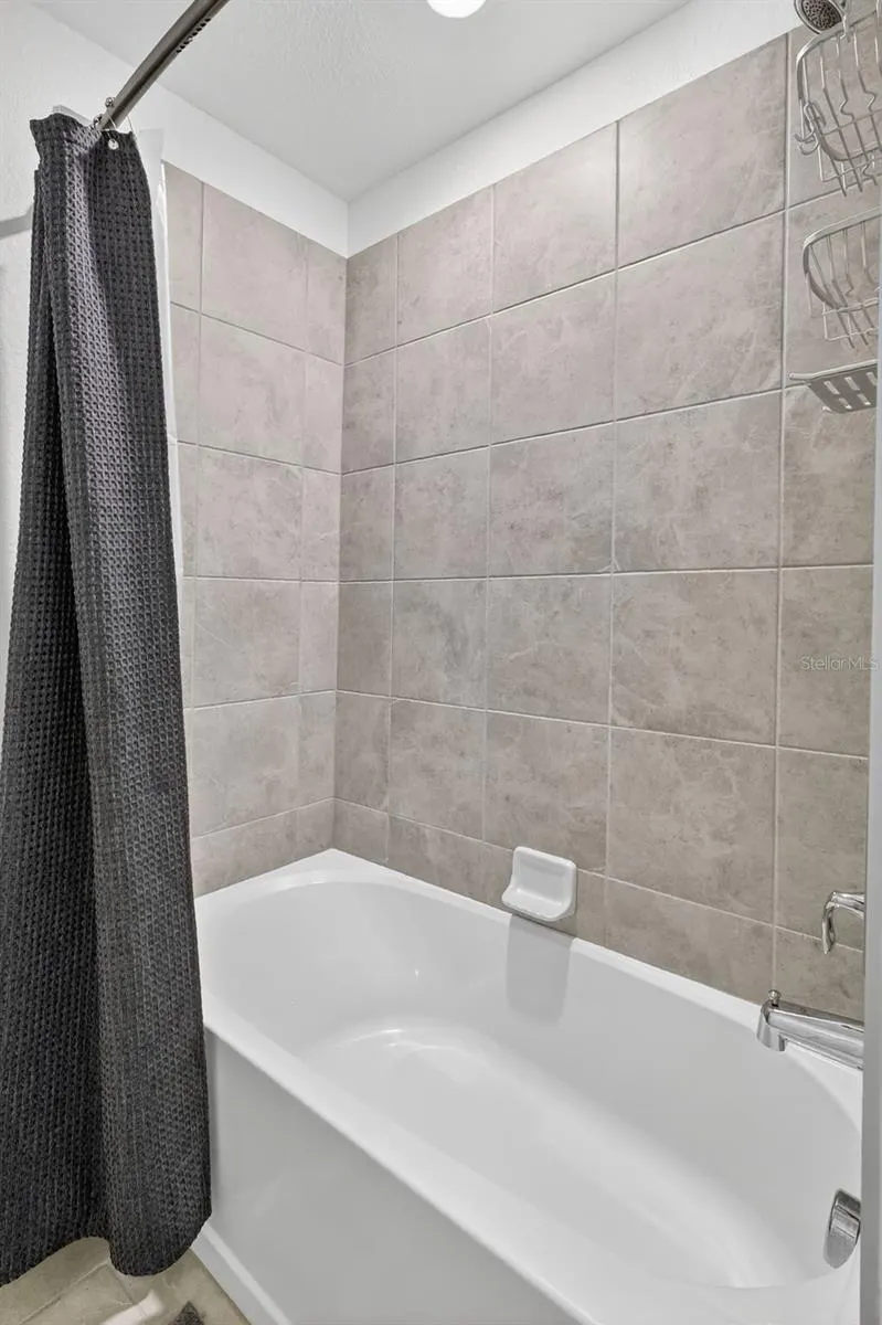 17810 GAWTHROP DR #305, #305