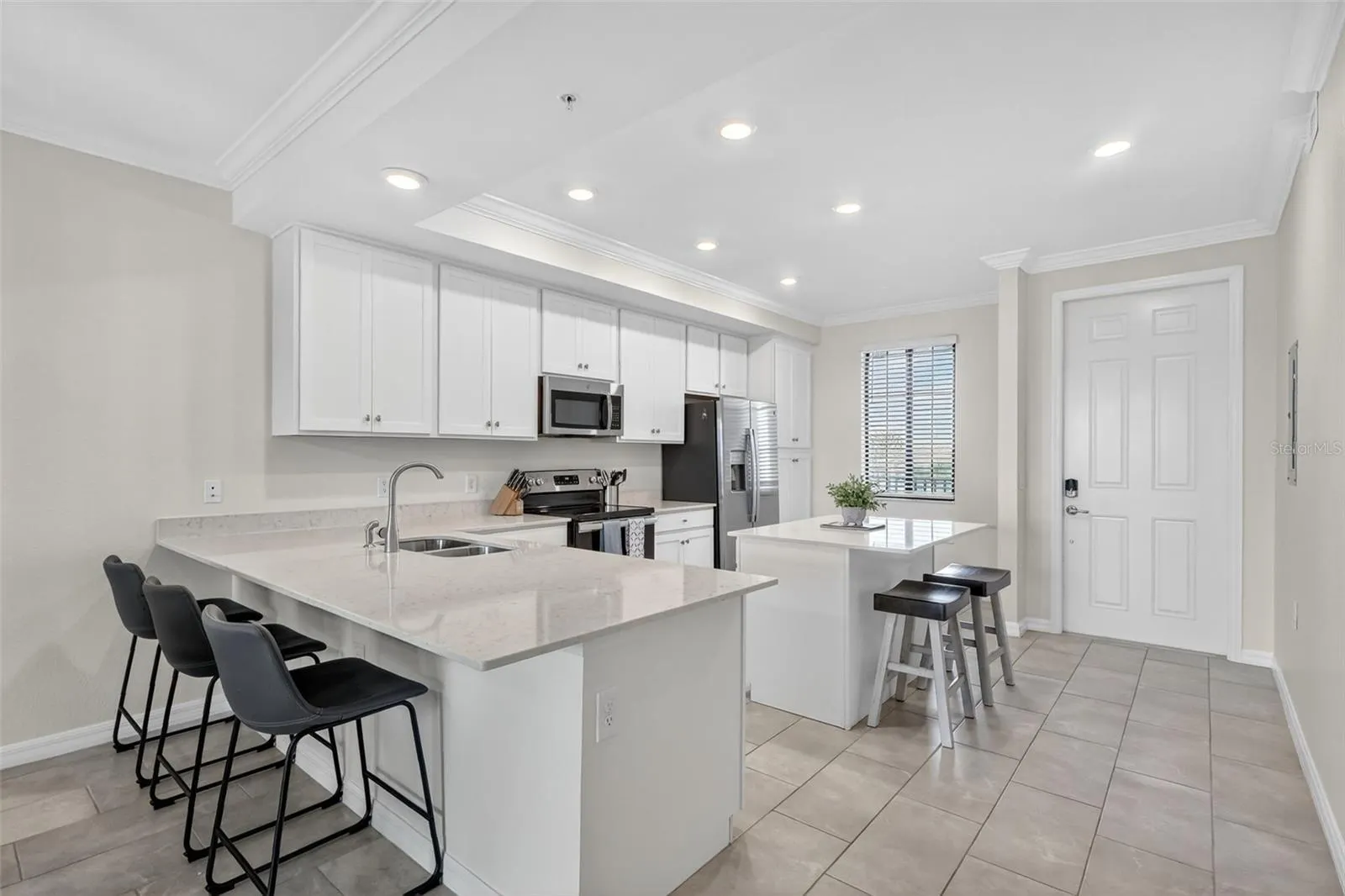 17810 GAWTHROP DR #305, #305