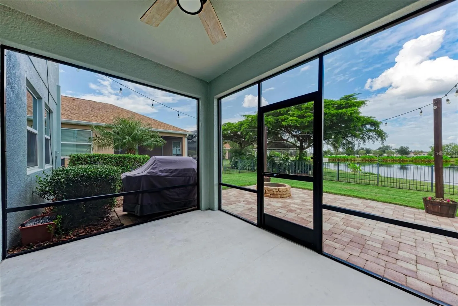 8342 NANDINA DR