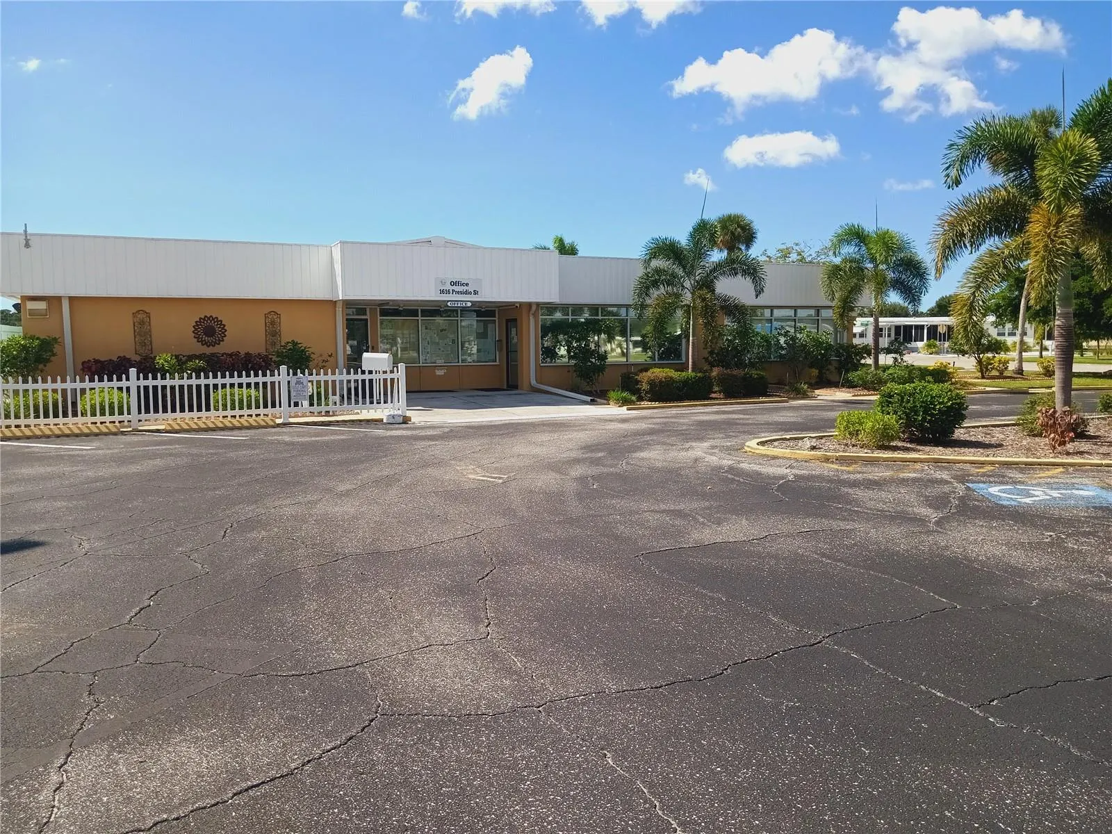 5007 BOCA RATON AVE