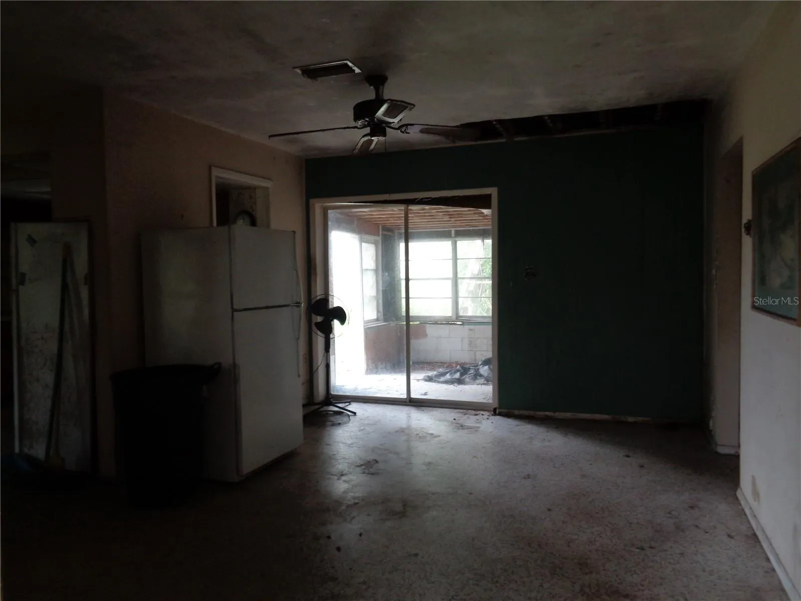 111 RIVERVIEW DRIVE S