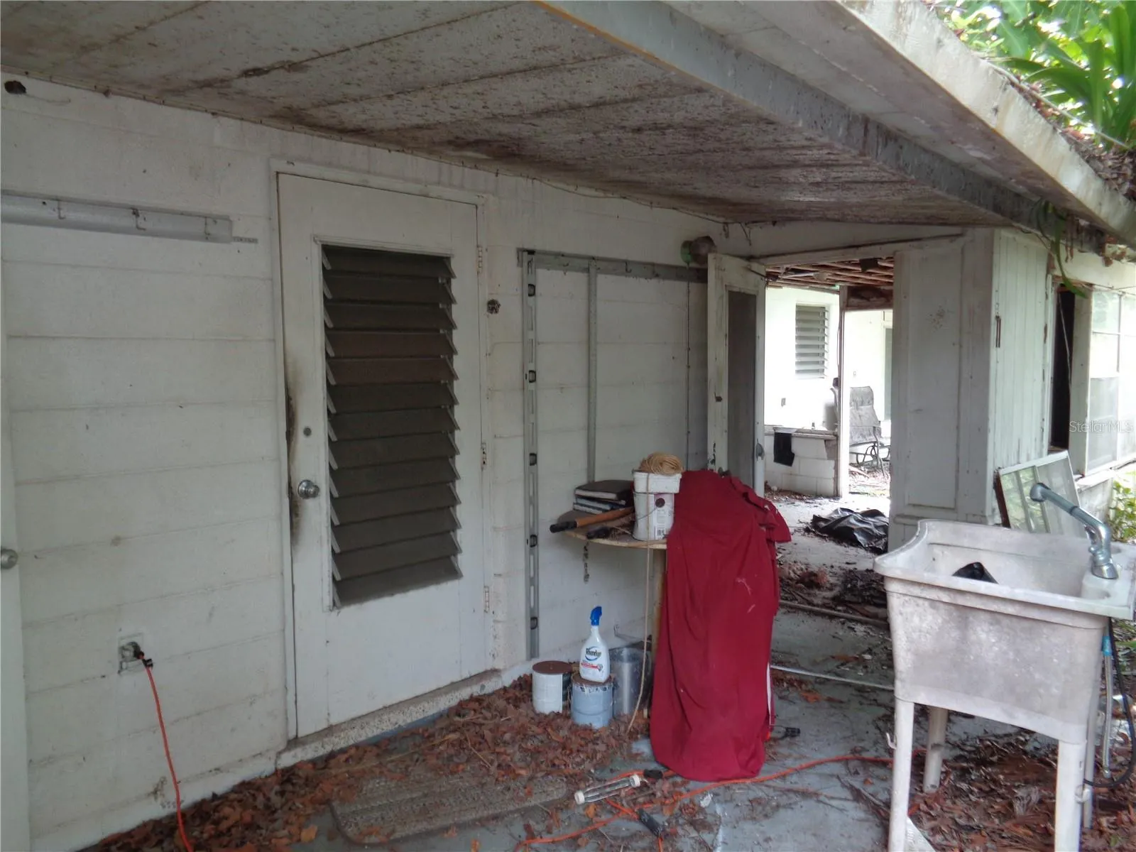 111 RIVERVIEW DRIVE S