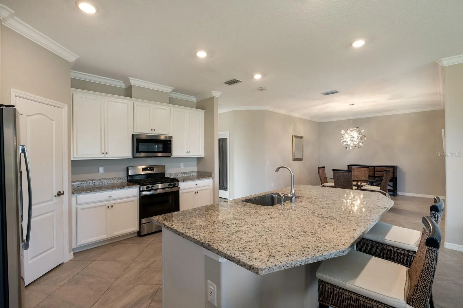 2607 AVOLET CT