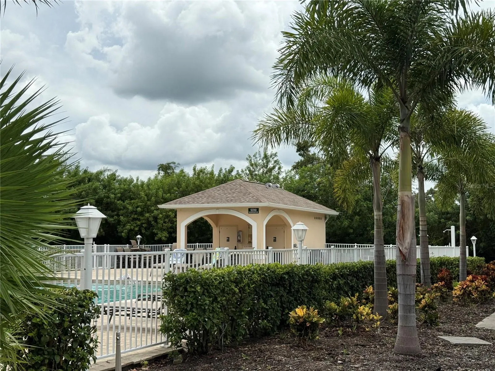 5251 MAHOGANY RUN AVE #524, #524