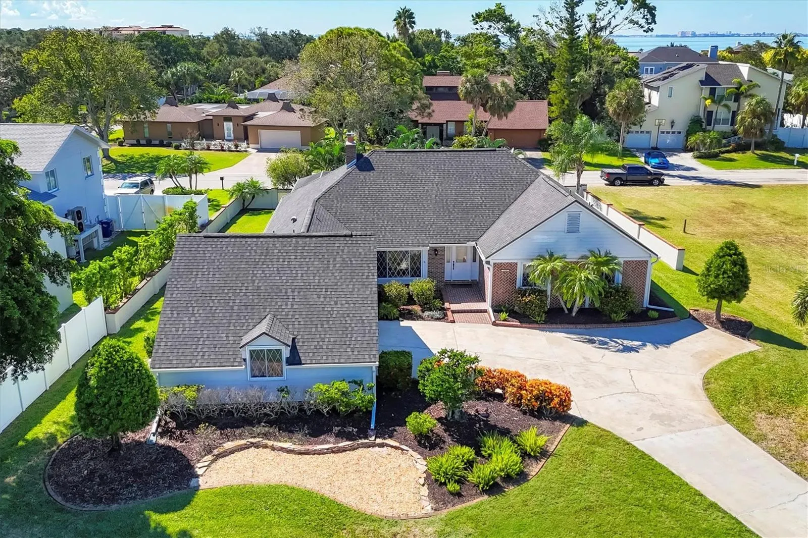 3808 EL CONQUISTADOR PKWY