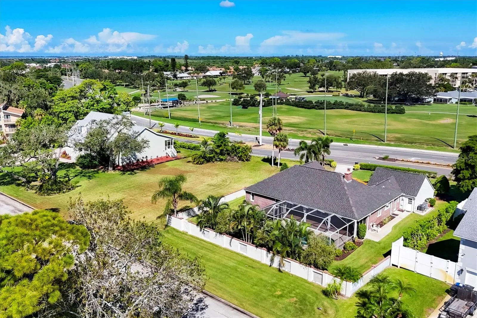3808 EL CONQUISTADOR PKWY