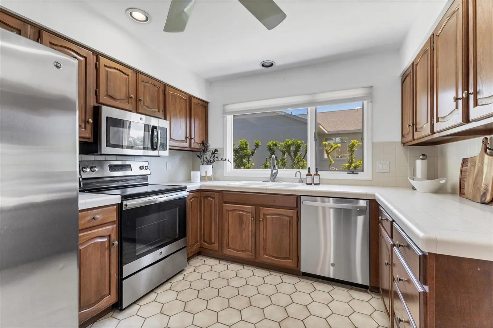3808 EL CONQUISTADOR PKWY