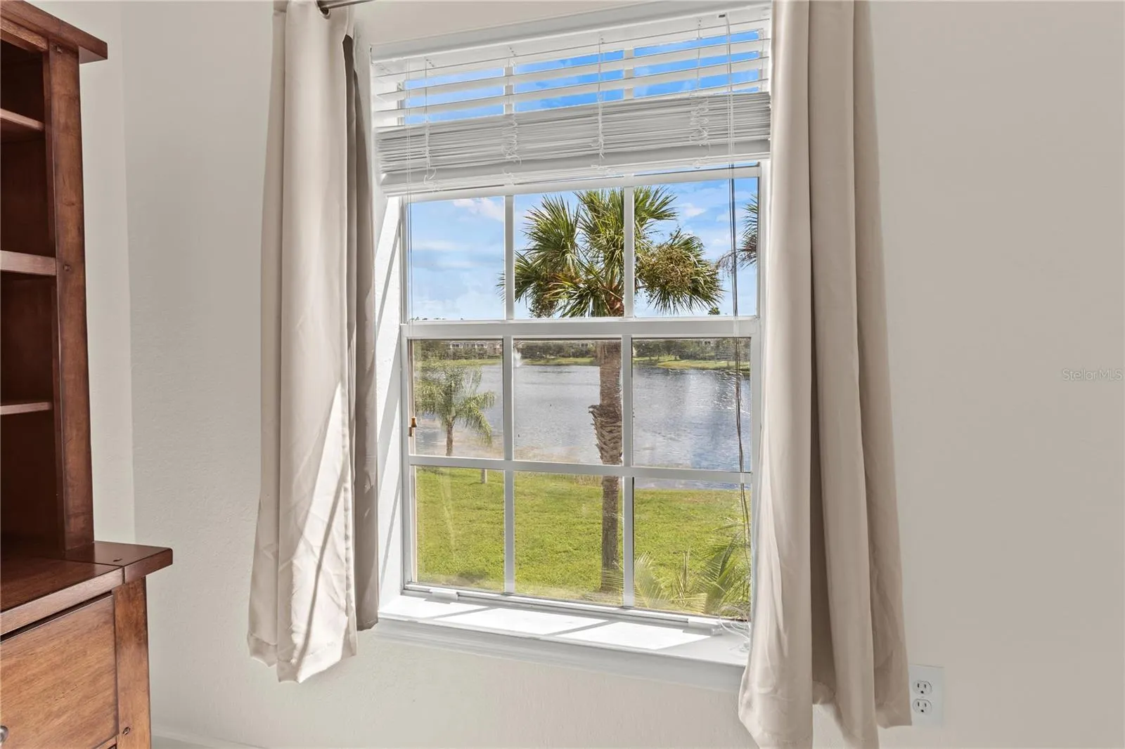 8911 MANOR LOOP #208, #208