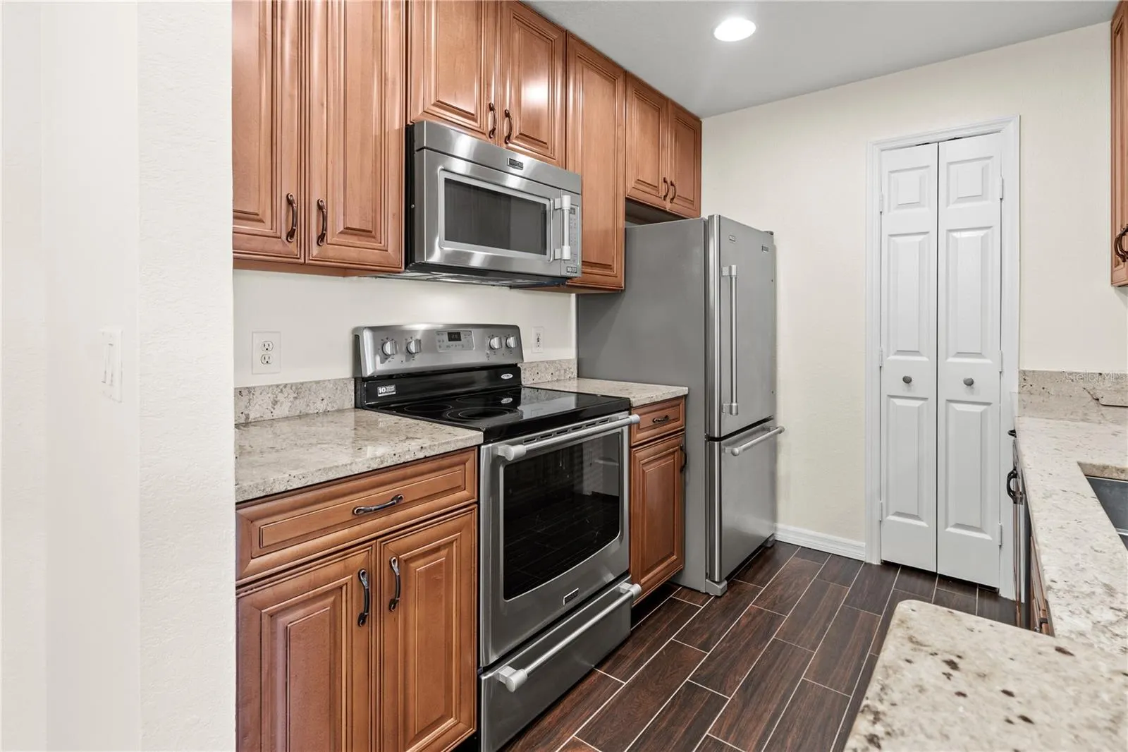 8911 MANOR LOOP #208, #208