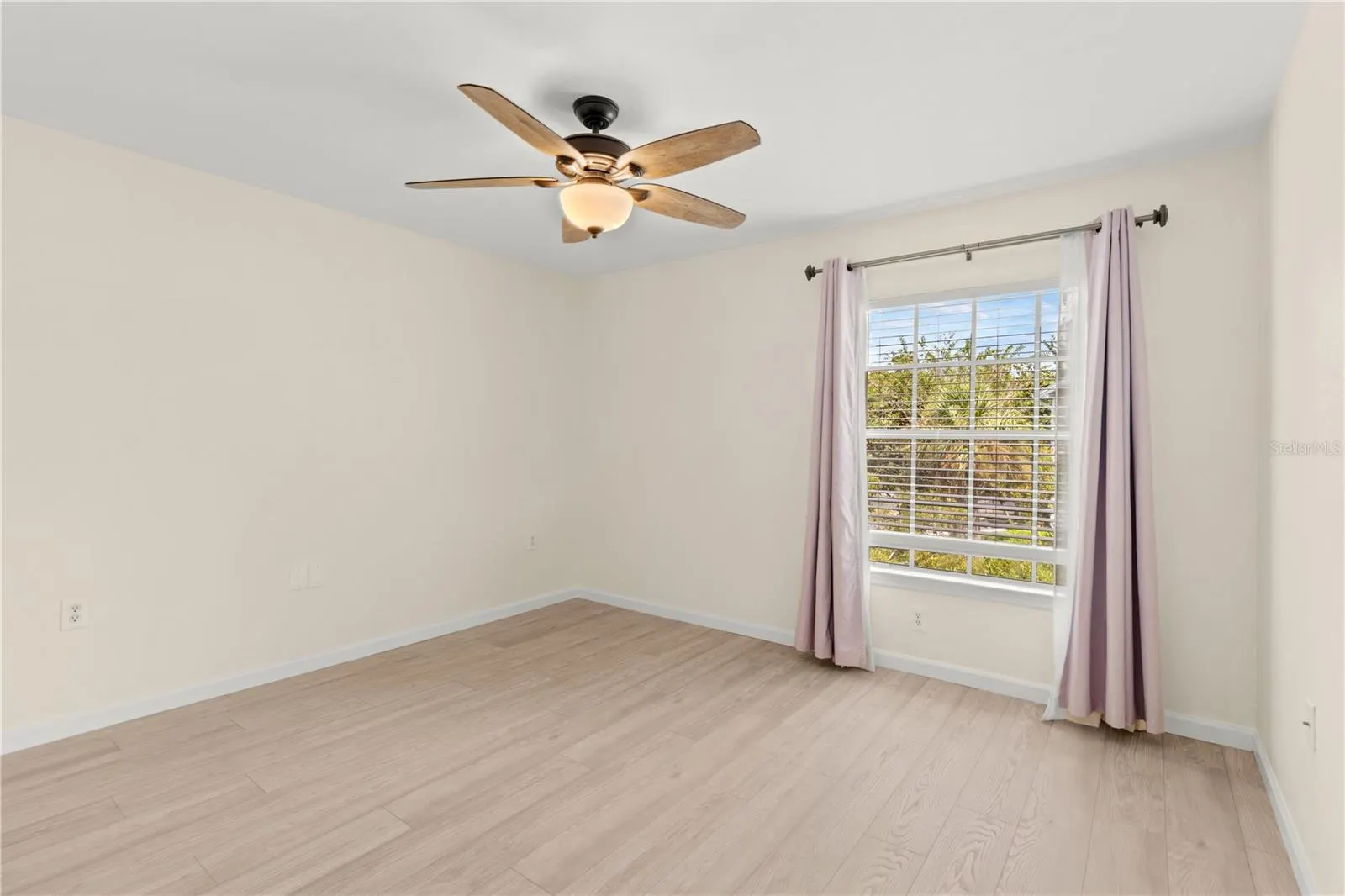 8911 MANOR LOOP #208, #208