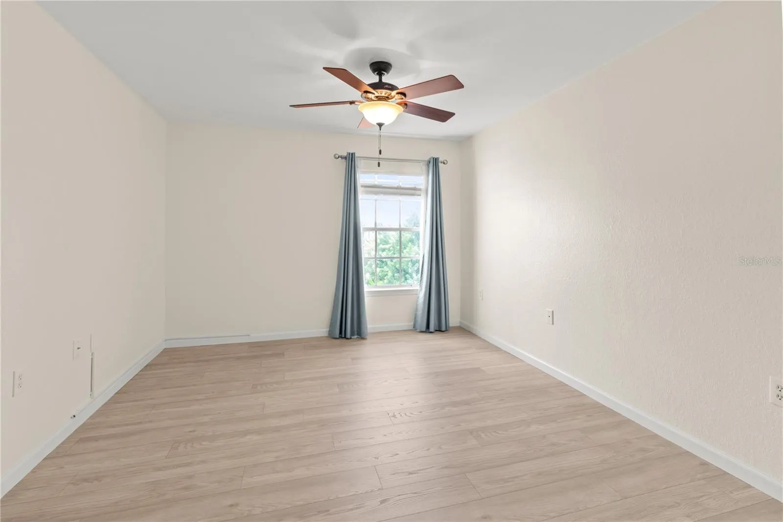 8911 MANOR LOOP #208, #208