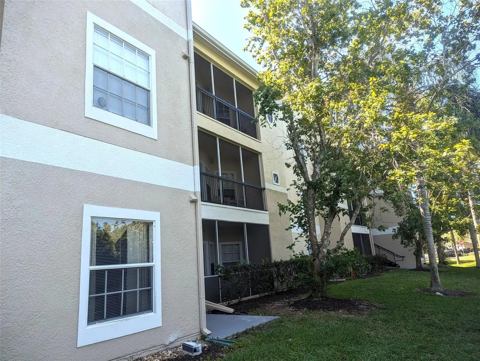 5140 NORTHRIDGE RD #206, #206