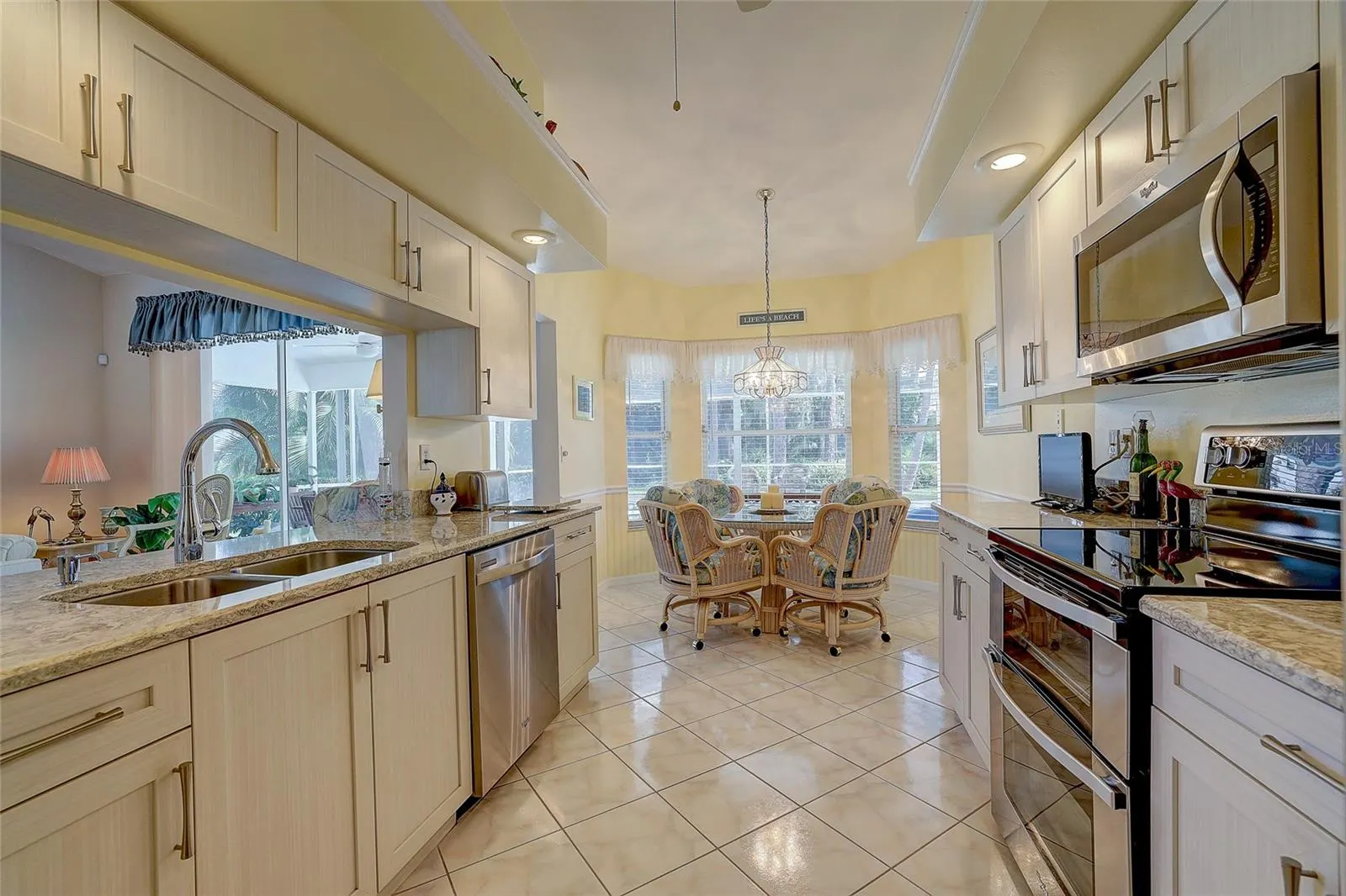 4443 DEL SOL BLVD S